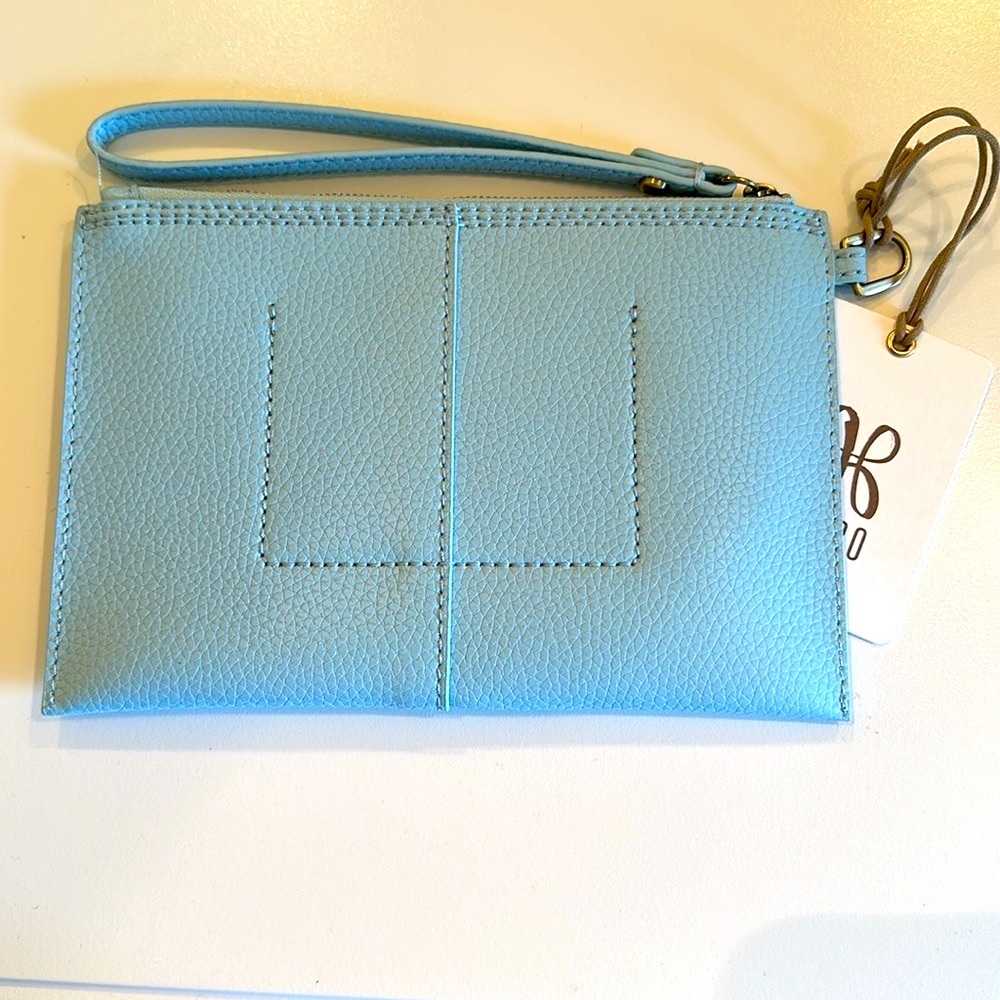 New Hobo Light Blue Leather Wristlet - Picture 2 of 8
